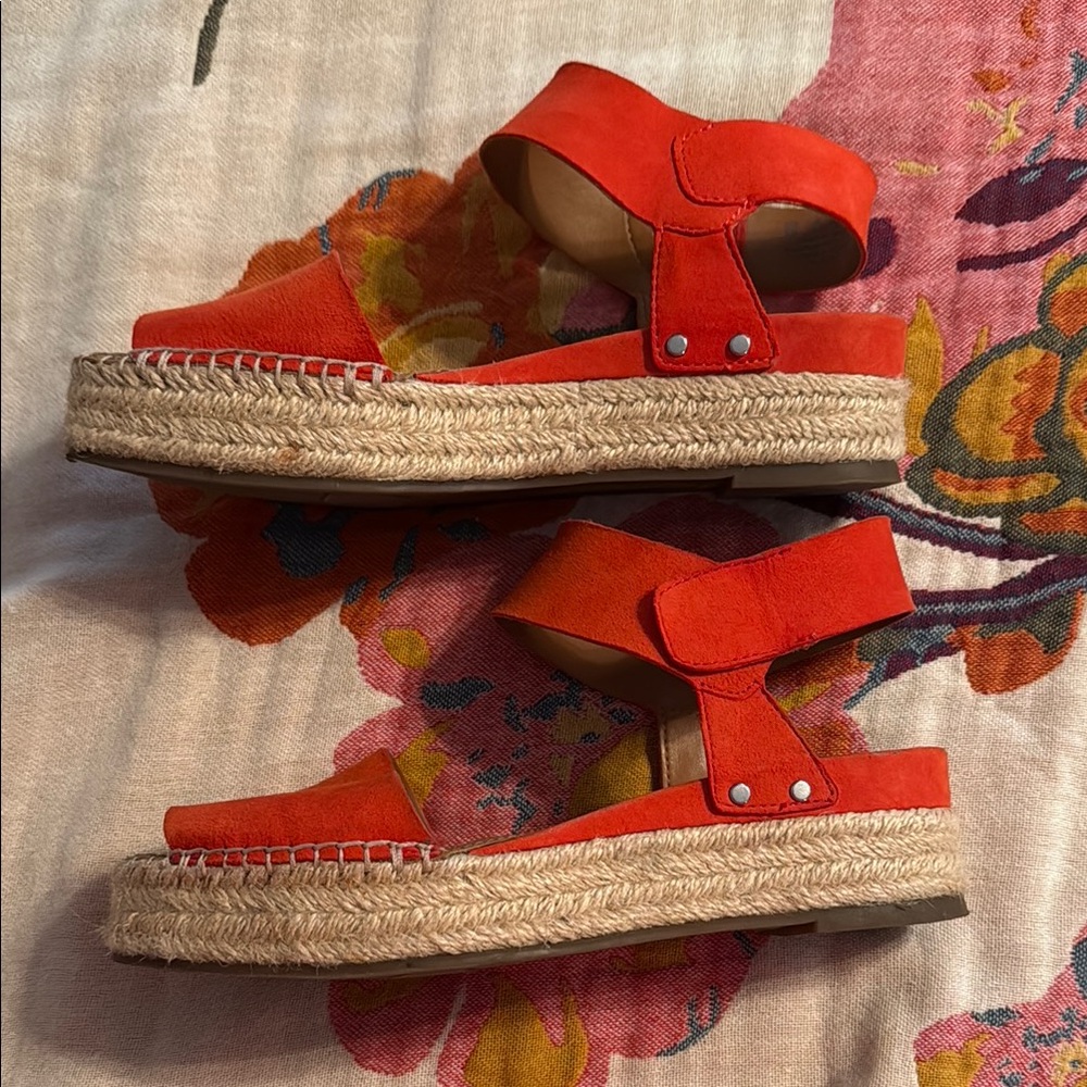 Franco Sarto Red Espadrille Wedges with Platform Sole - Picture 2 of 7